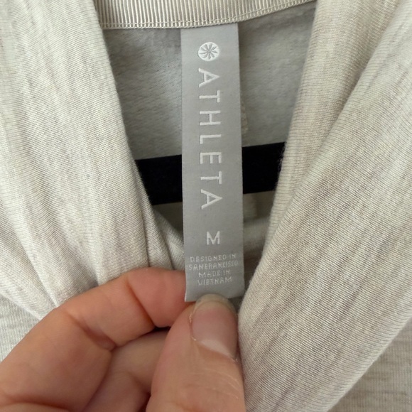 Athleta Women’s Light Gray Sweatshirt, Sz M, Activewear, Athleisure, Casual - Picture 4 of 5